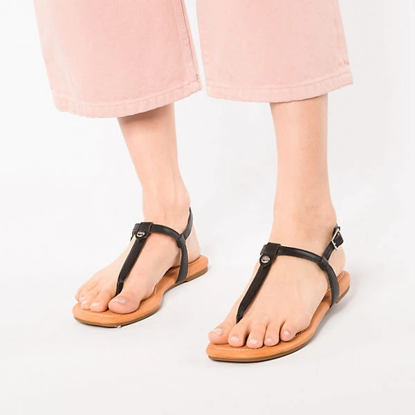 Ugg Madeena T-Steg-Sandalen 4 Ugg Madeena T-Steg-Sandalen – Bild 2