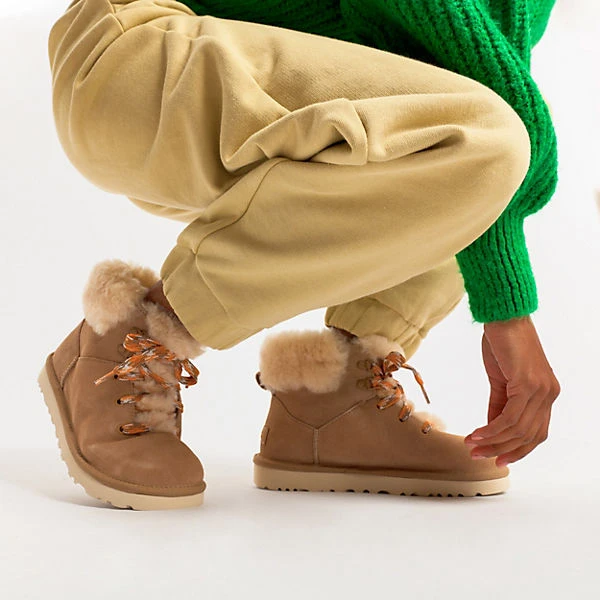 Ugg W Classic Mini Alpine Lace Winterstiefeletten - Sand 4 Ugg W Classic Mini Alpine Lace Winterstiefeletten - Sand – Bild 2