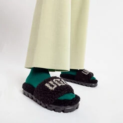 Ugg Cozetta Curly Graphic Pantoletten - Schwarz 10 Ugg Cozetta Curly Graphic Pantoletten - Schwarz -Ugg 26293371 02