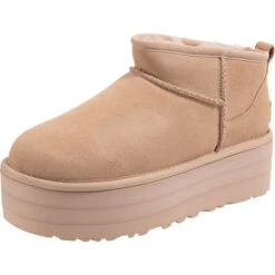 Ugg Classic Ultra Mini Platform Winterstiefeletten
